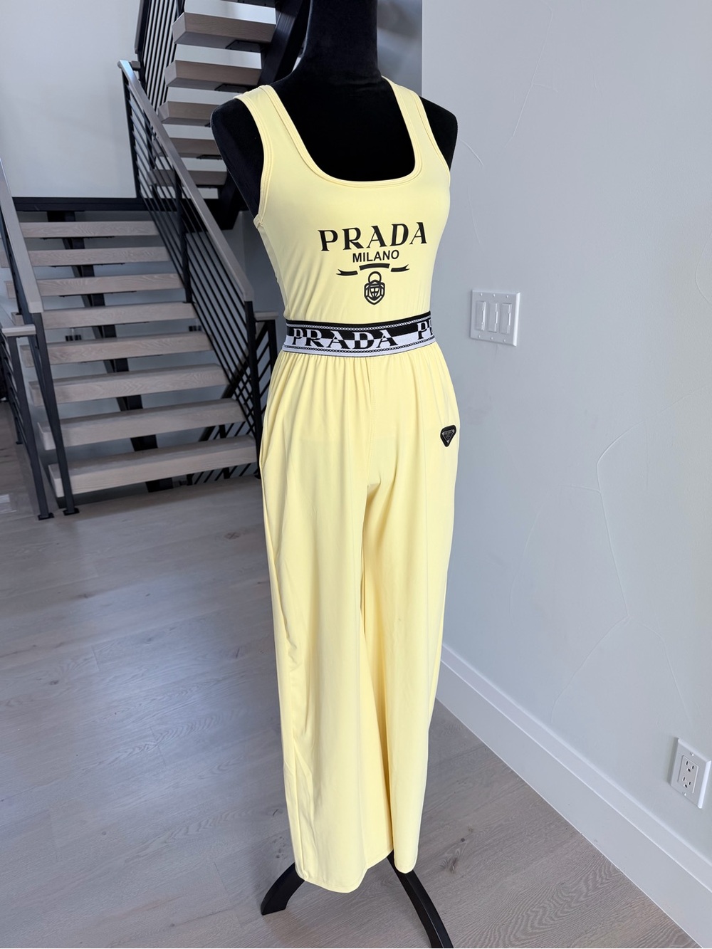 Yellow Top with Wide Leg Pants with pockets size S - Picture 2 of 6